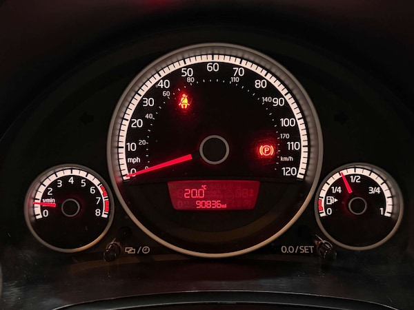Used Volkswagen up! 2013 for sale - 76180970: Photo 18
