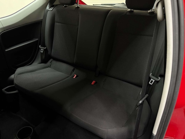 Used Volkswagen up! 2013 for sale - 76180970: Photo 27