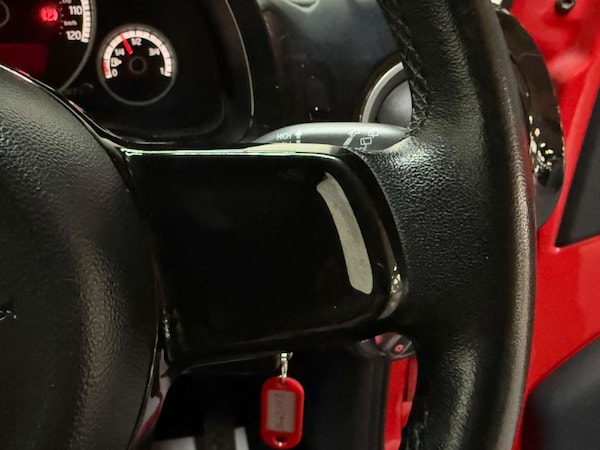 Used Volkswagen up! 2013 for sale - 76180970: Photo 63