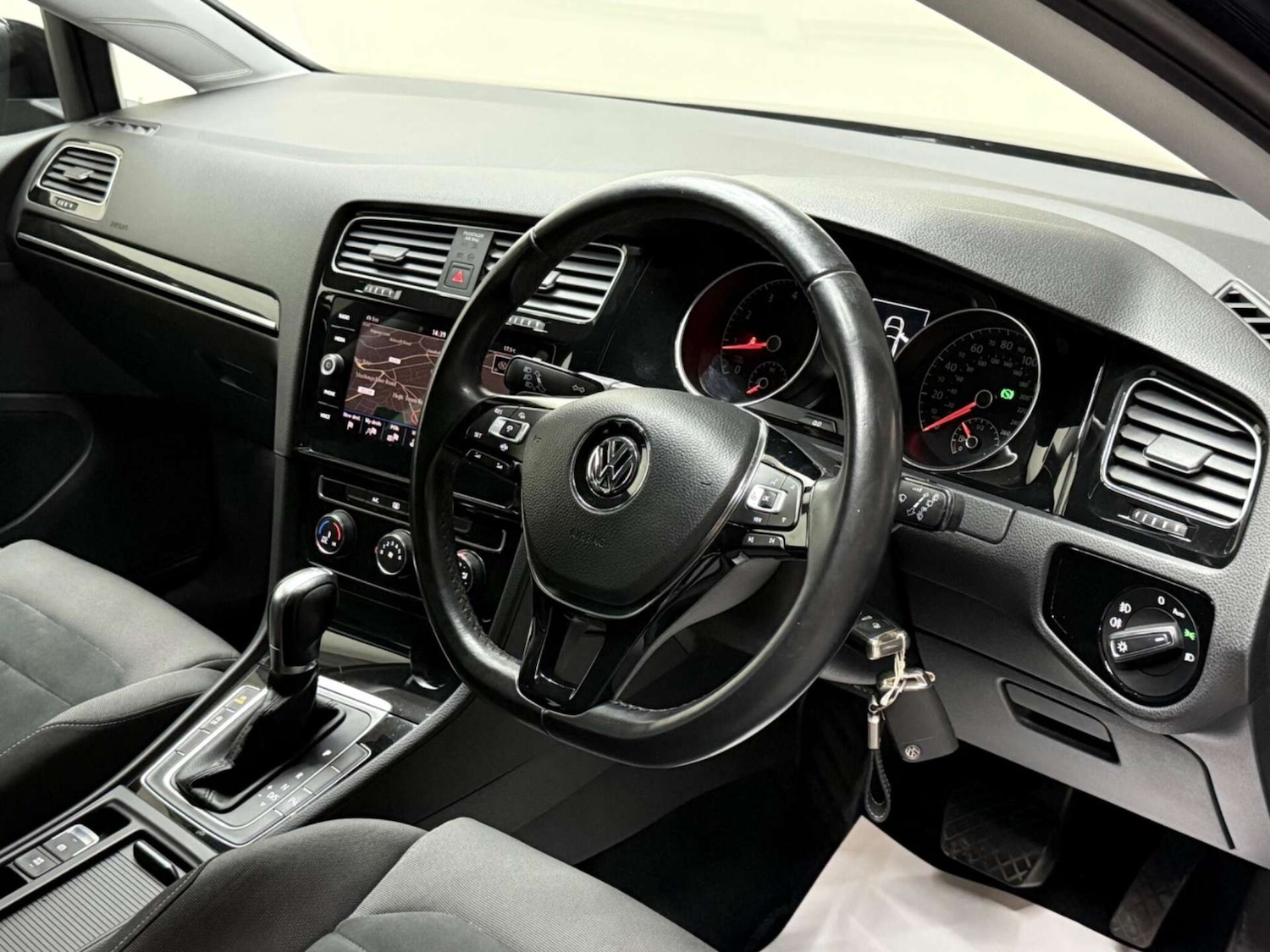 Used Volkswagen Golf 2019 for sale - 76762546: Photo 16