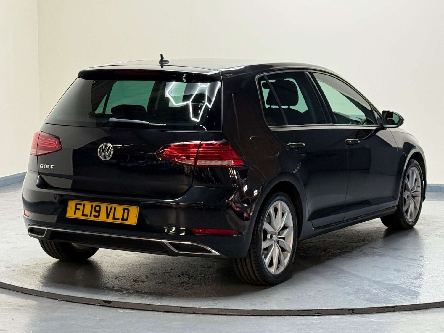 Used Volkswagen Golf 2019 for sale - 76762546: Photo 45