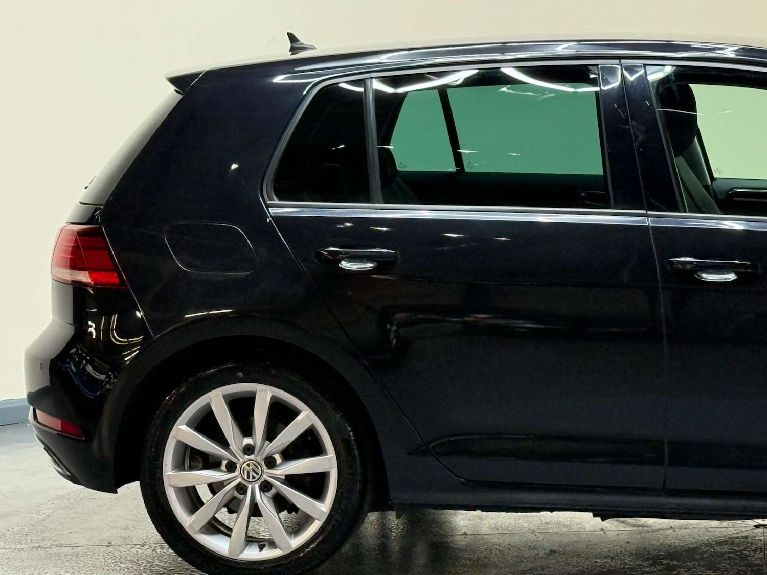 Used Volkswagen Golf 2019 for sale - 76762546: Photo 48