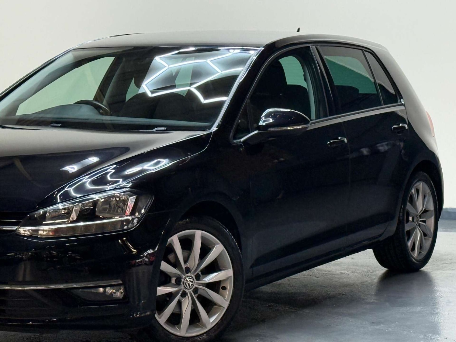 Used Volkswagen Golf 2019 for sale - 76762546: Photo 64