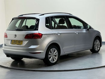 Used Volkswagen Golf SV 2015 for sale - 78654410: Photo