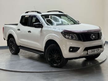 Used Nissan Navara 2018 for sale - 79308036: Photo