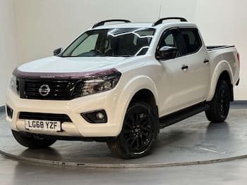 Used Nissan Navara 2018 for sale - 79308036: Photo