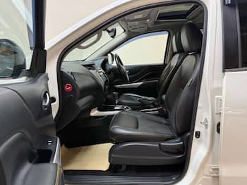Used Nissan Navara 2018 for sale - 79308036: Photo