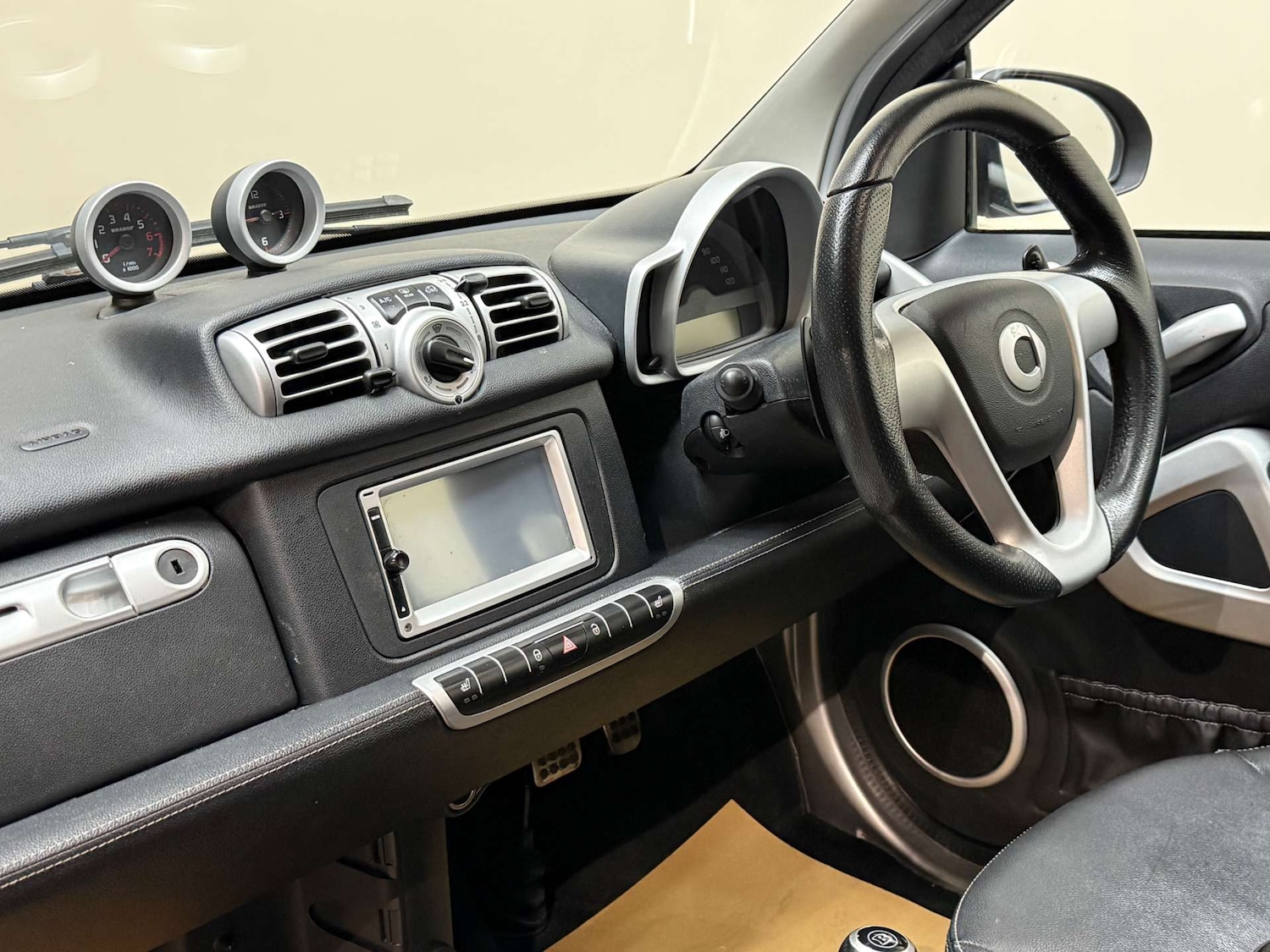 Used smart fortwo 2011 for sale - 78196754: Photo 4