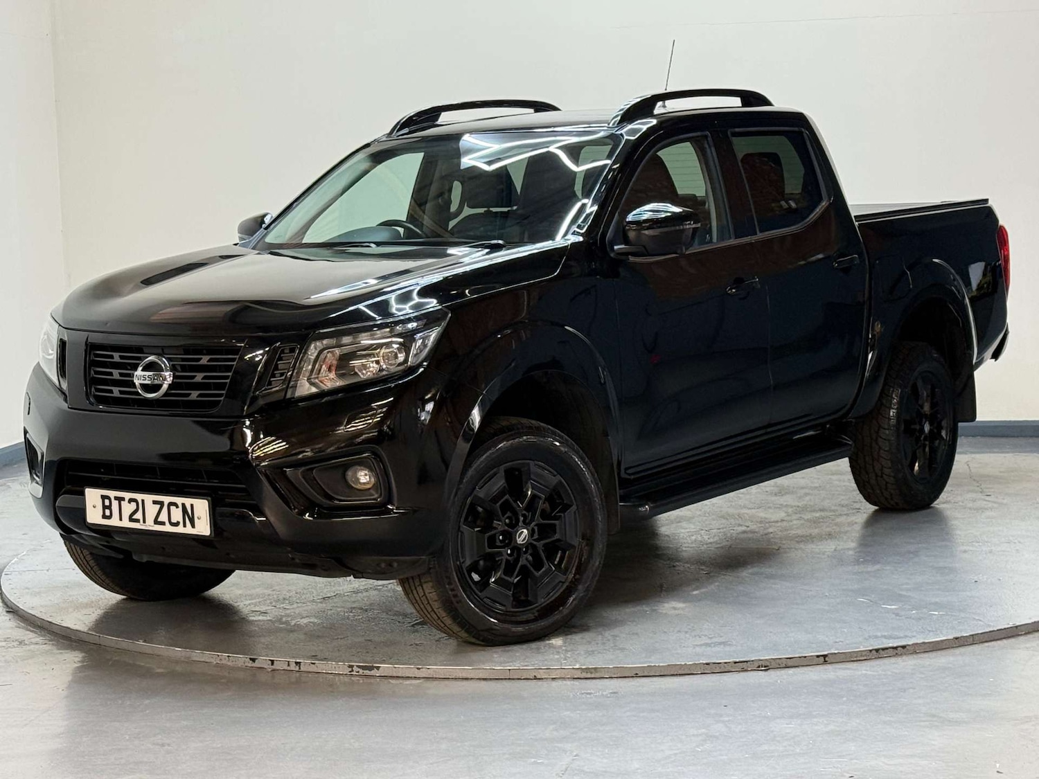 Used Nissan Navara 2021 for sale - 77678685: Photo 2