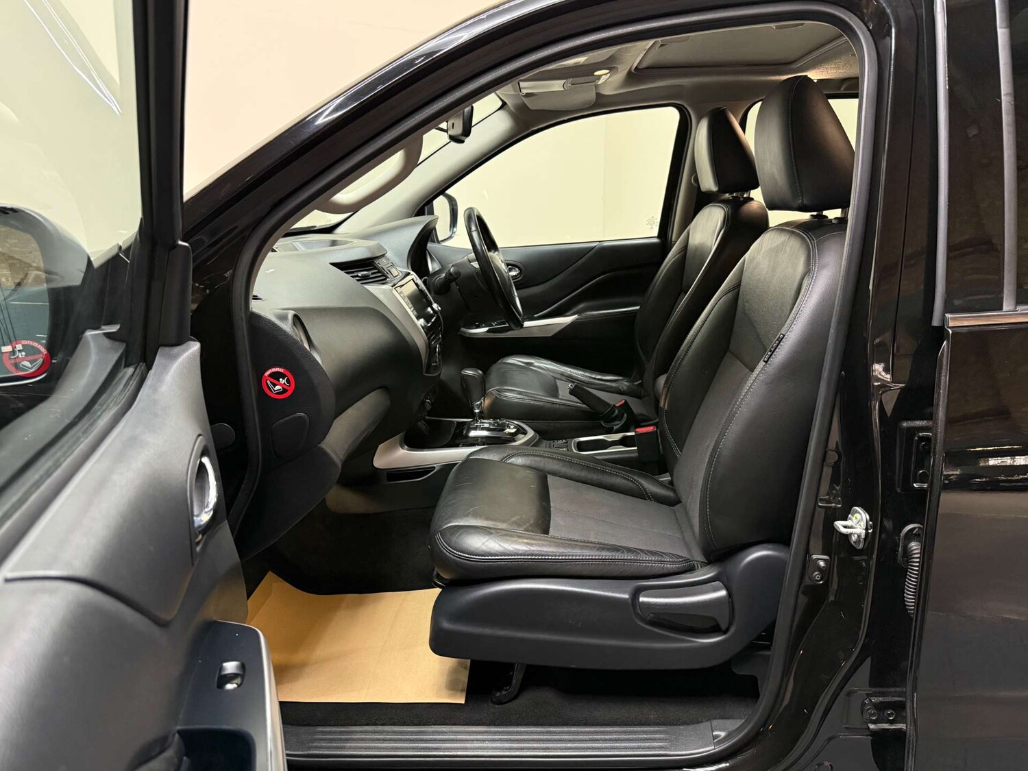 Used Nissan Navara 2021 for sale - 77678685: Photo 32