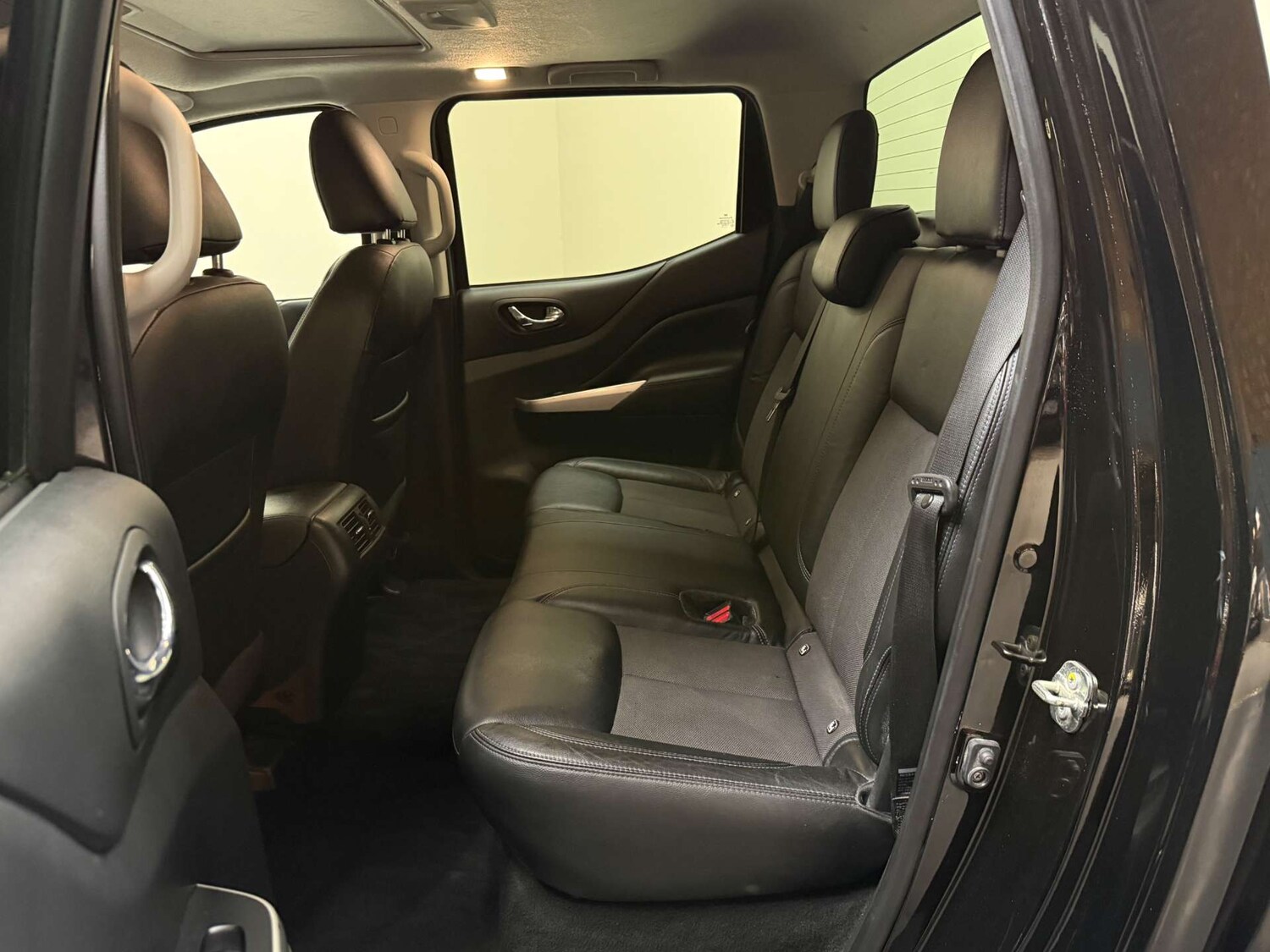 Used Nissan Navara 2021 for sale - 77678685: Photo 34