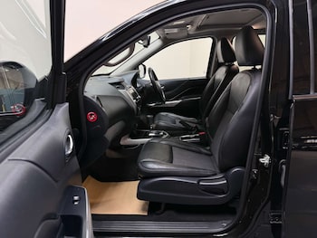 Used Nissan Navara 2021 for sale - 77678685: Photo