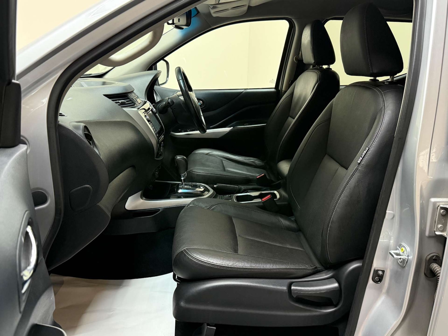 Used Nissan Navara 2018 for sale - 76255869: Photo 4