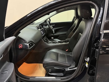 Used Jaguar XE 2019 for sale - 78267566: Photo