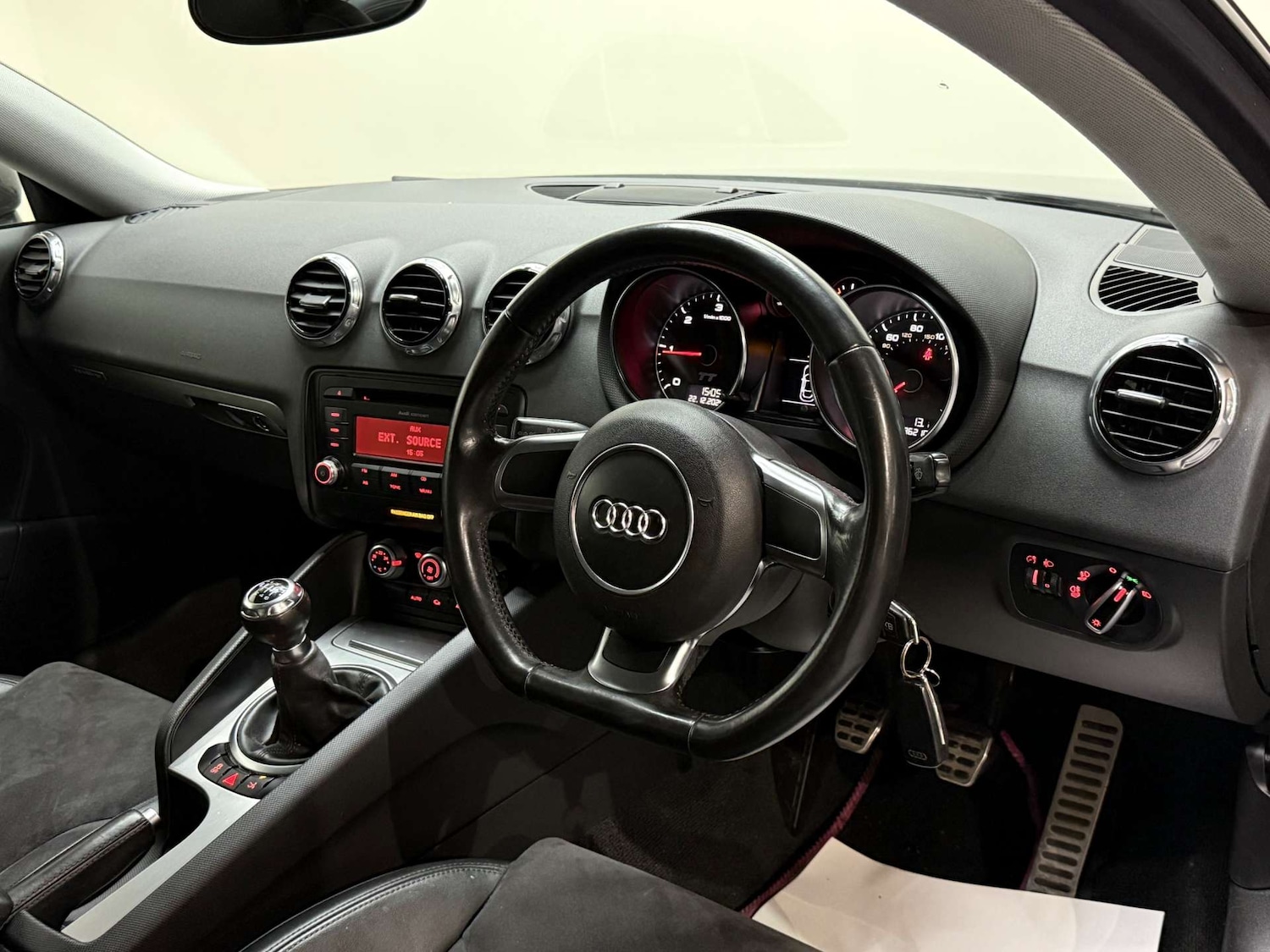 Used Audi TT 2011 for sale - 76905285: Photo 15