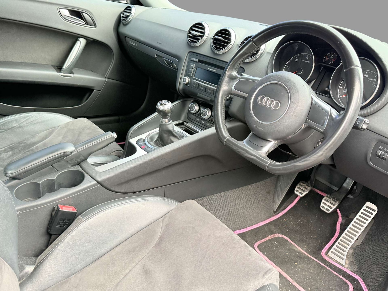 Used Audi TT 2011 for sale - 76905285: Photo 5