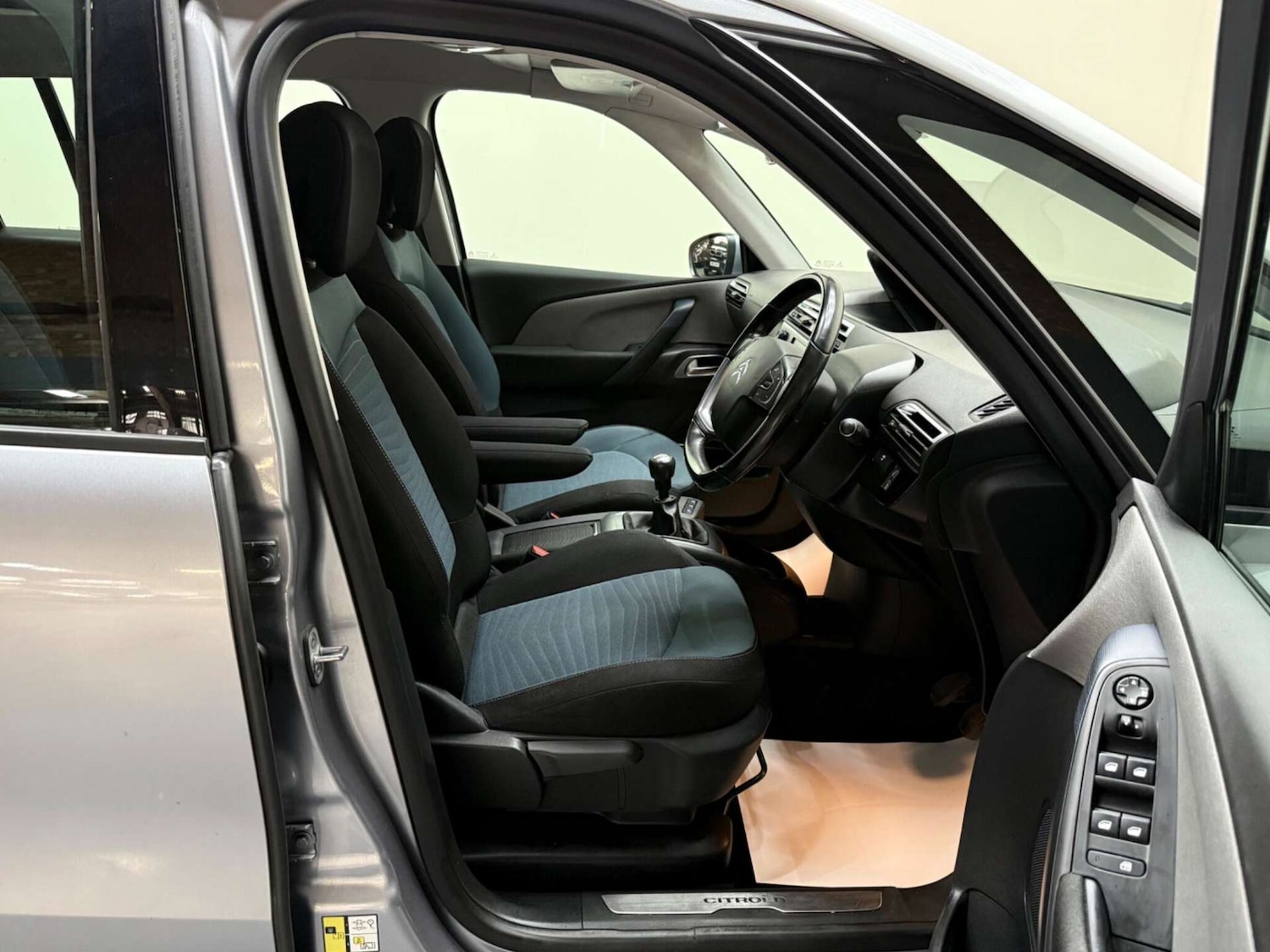 Used Citroen C4 Grand Picasso 2017 for sale - 76602058: Photo 15