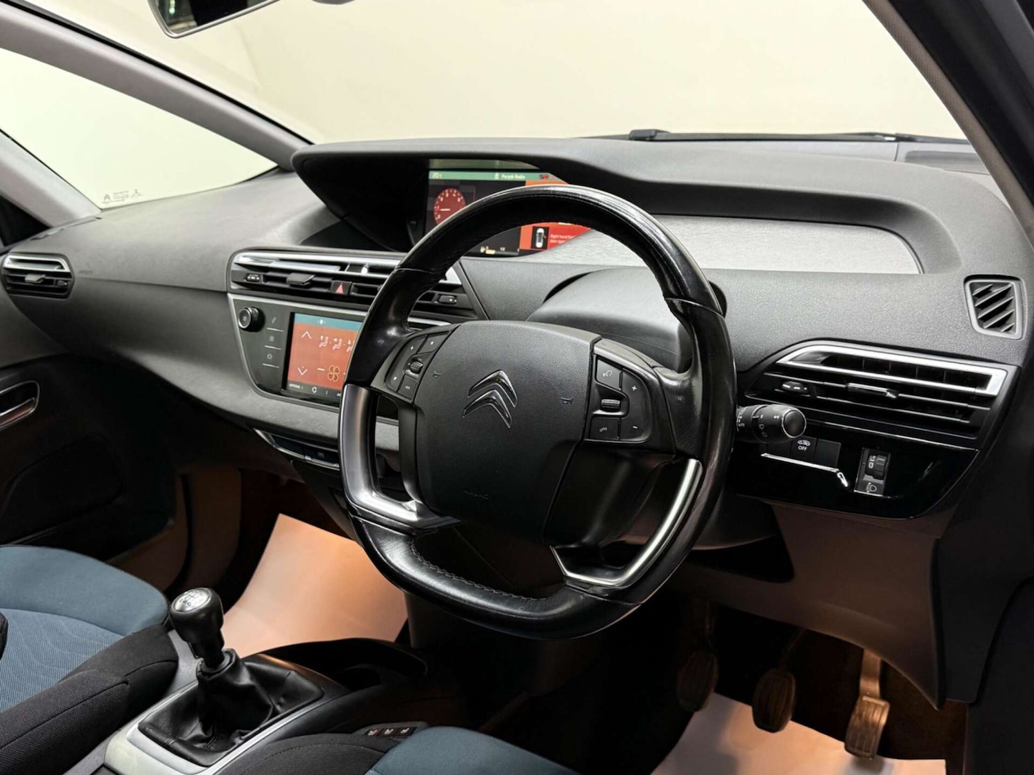 Used Citroen C4 Grand Picasso 2017 for sale - 76602058: Photo 16