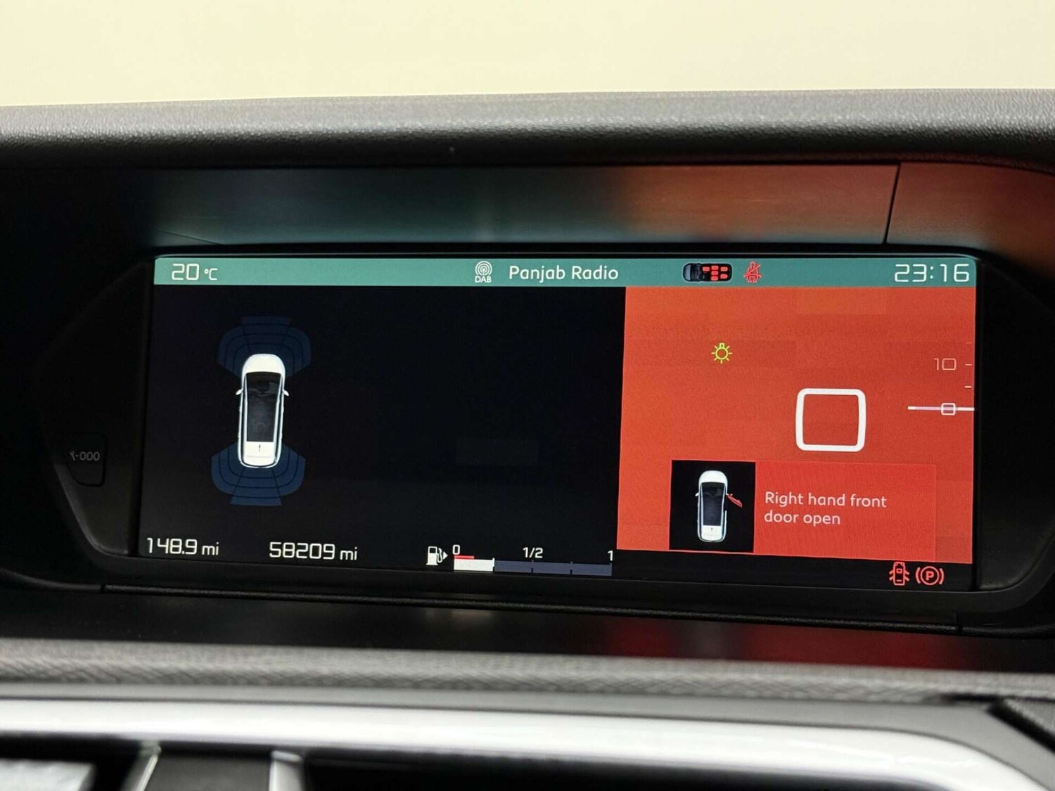 Used Citroen C4 Grand Picasso 2017 for sale - 76602058: Photo 20