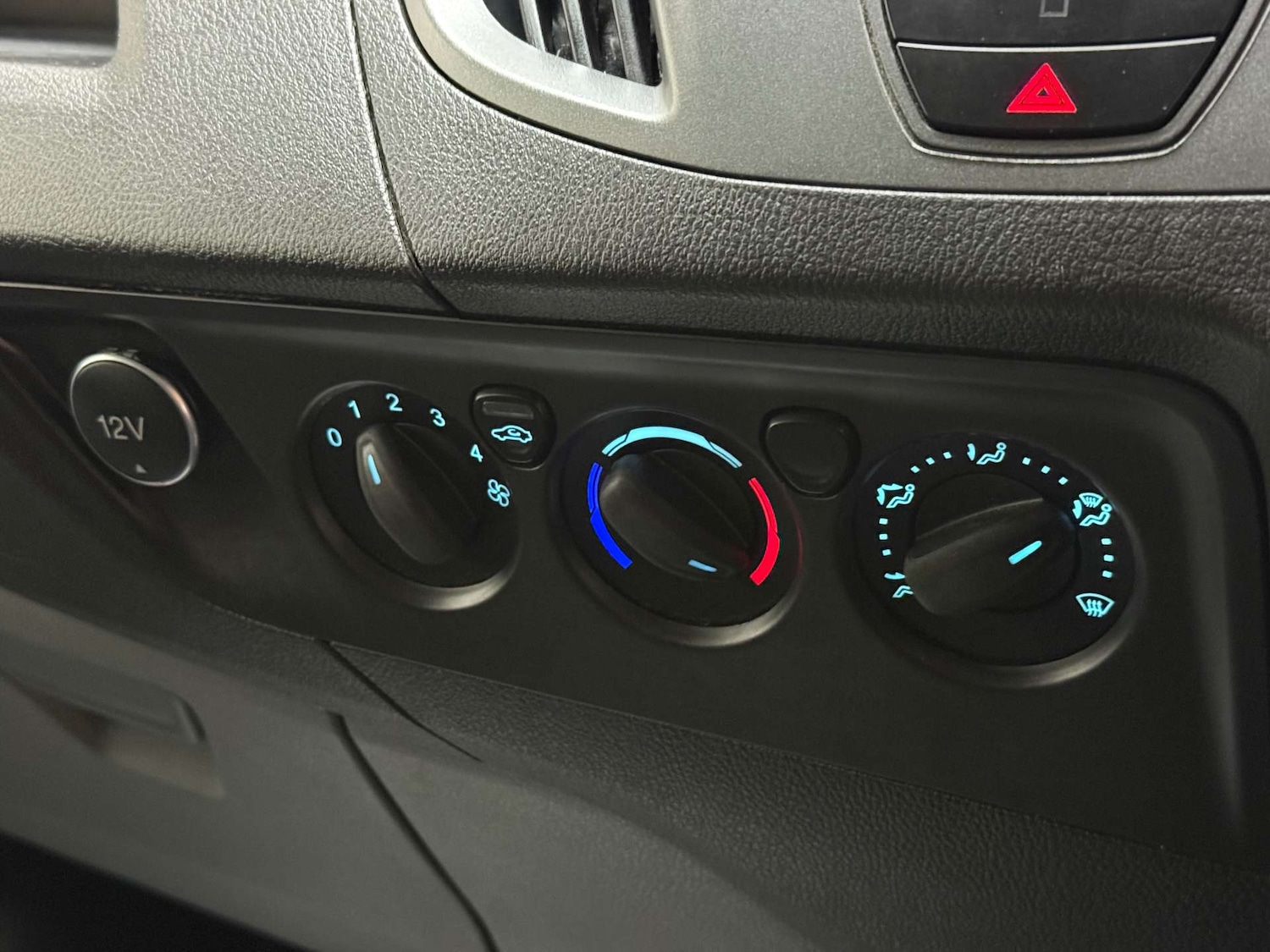 Used Ford Transit Custom 2017 for sale - 76263526: Photo 23