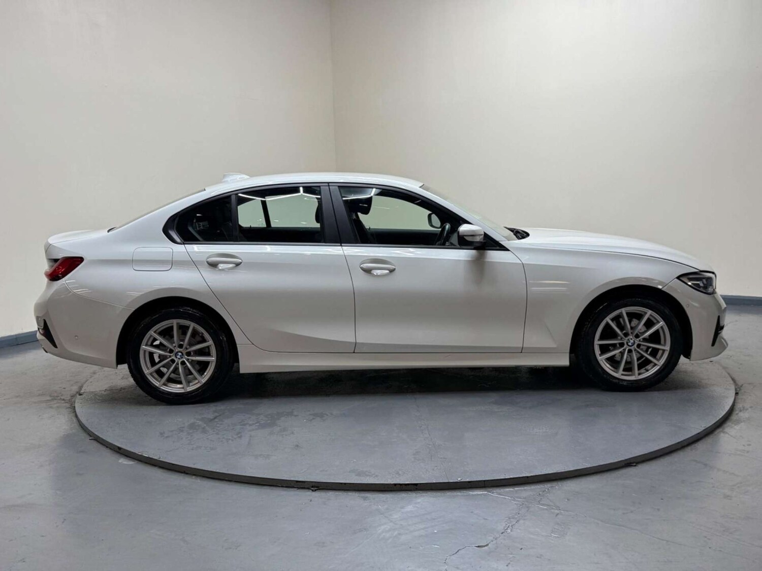 Used BMW 3 Series 2019 for sale - 76363930: Photo 14