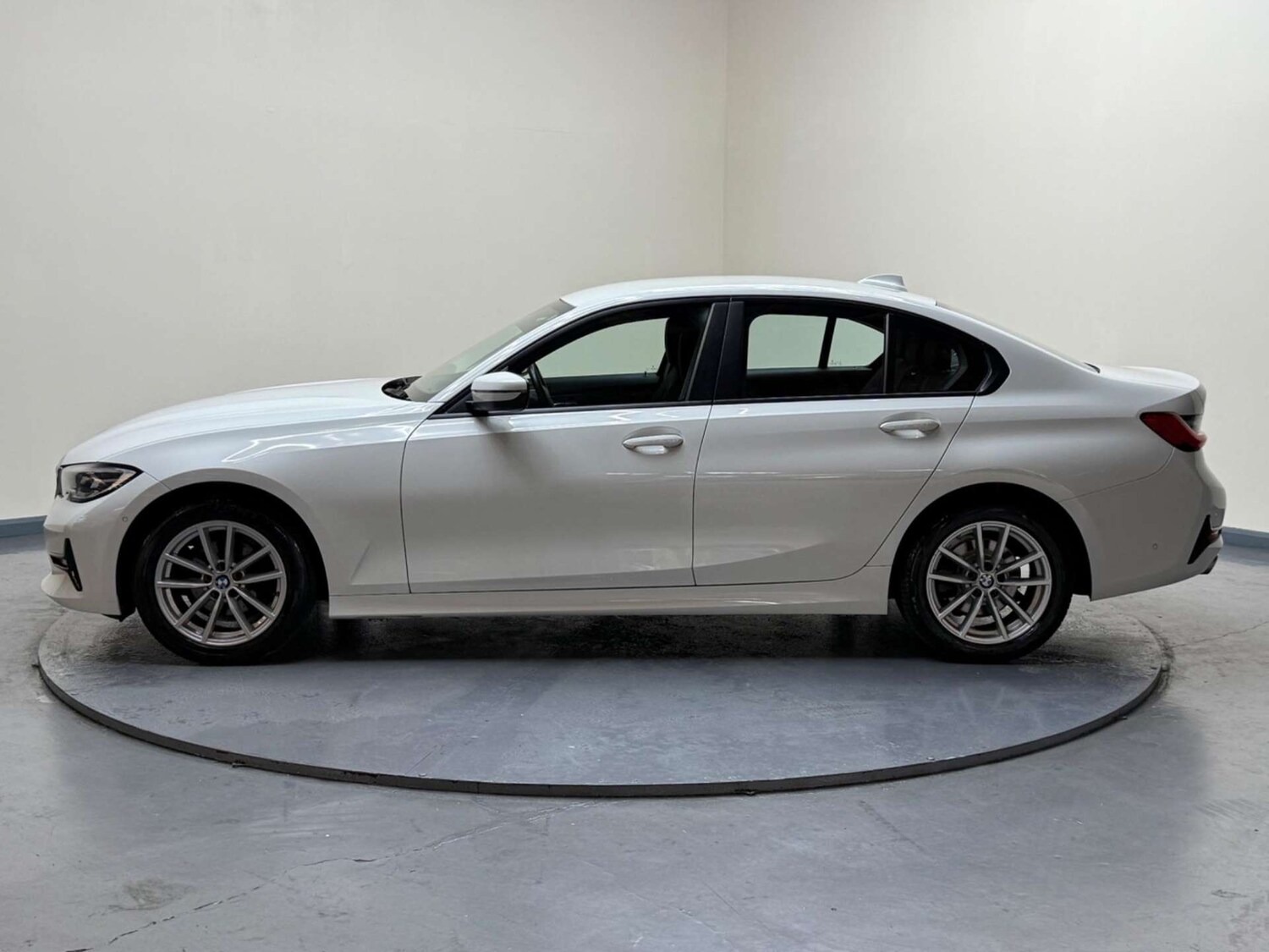 Used BMW 3 Series 2019 for sale - 76363930: Photo 32