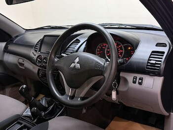 Used Mitsubishi L200 2012 for sale - 78840100: Photo
