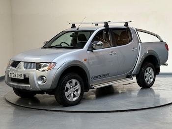 Mitsubishi - L200