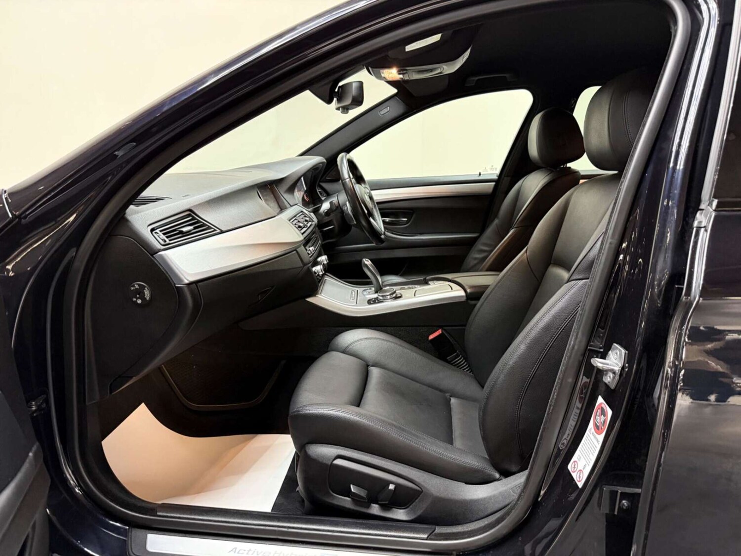 Used BMW 5 Series 2015 for sale - 76363608: Photo 32