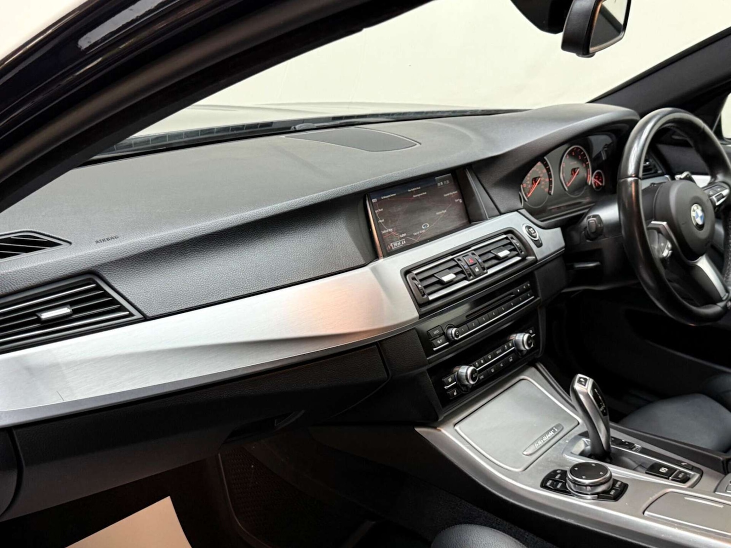 Used BMW 5 Series 2015 for sale - 76363608: Photo 33