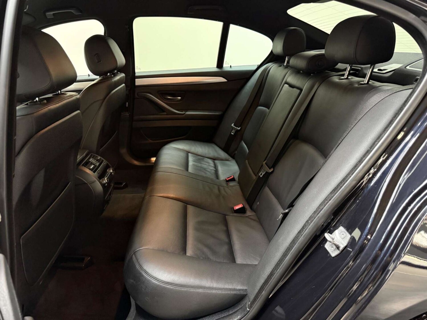 Used BMW 5 Series 2015 for sale - 76363608: Photo 36