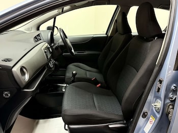 Used Toyota Yaris 2012 for sale - 77022311: Photo