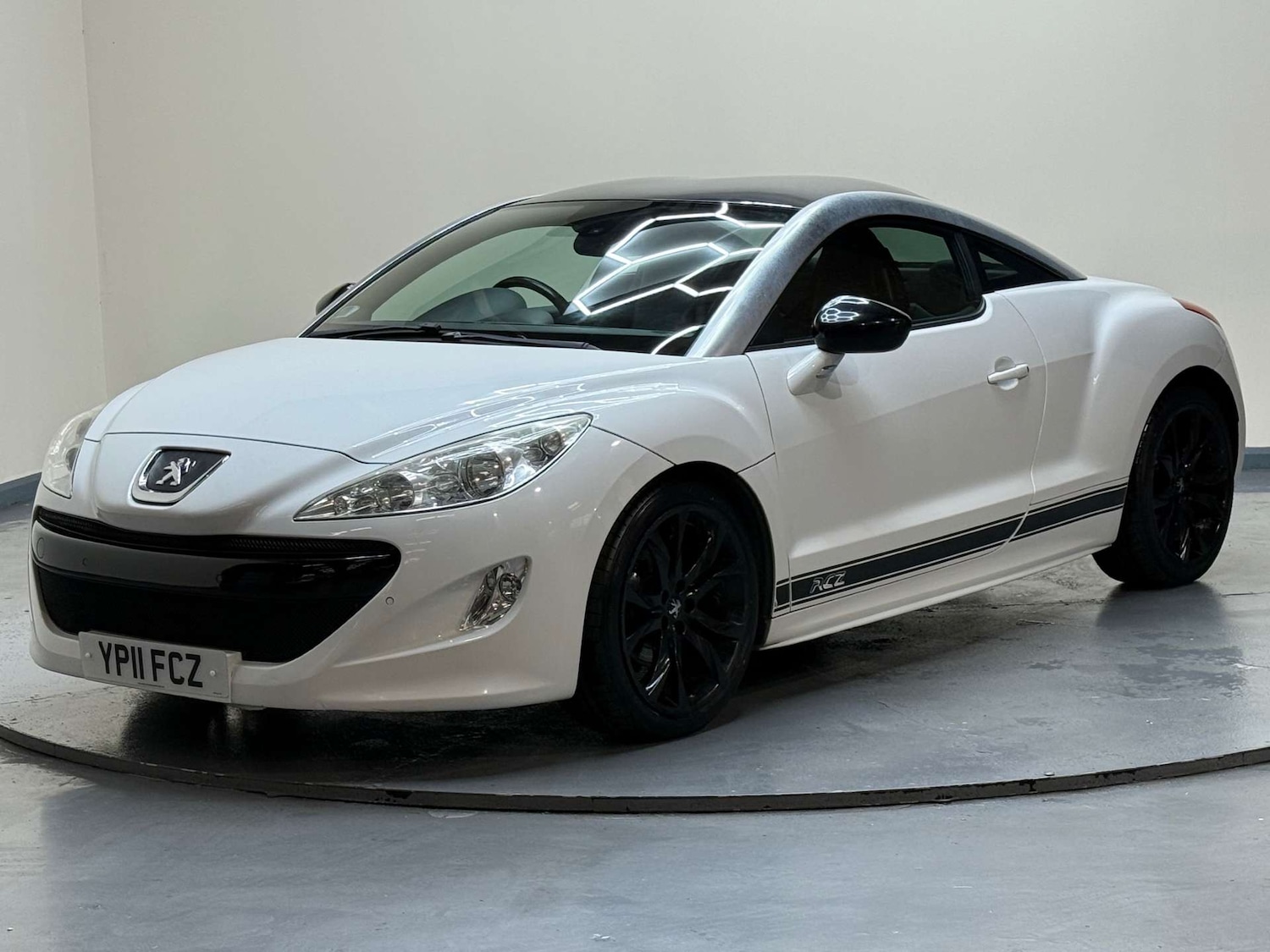 Used Peugeot RCZ 2011 for sale - 77234087: Photo 2