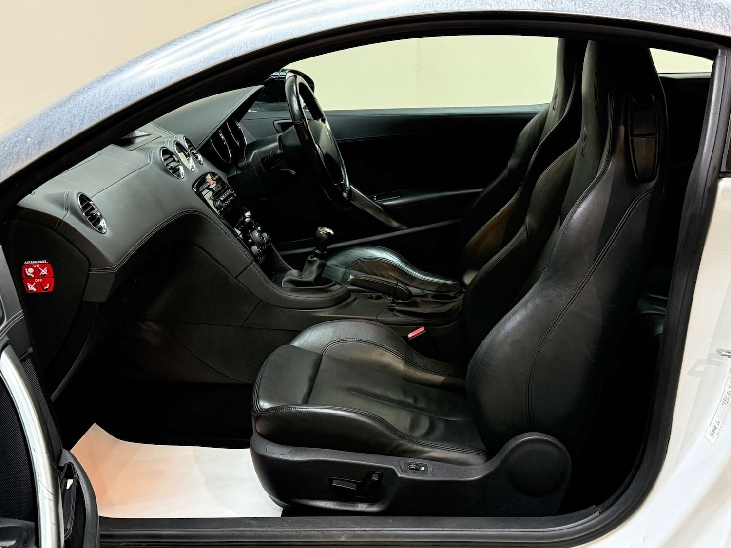 Used Peugeot RCZ 2011 for sale - 77234087: Photo 4