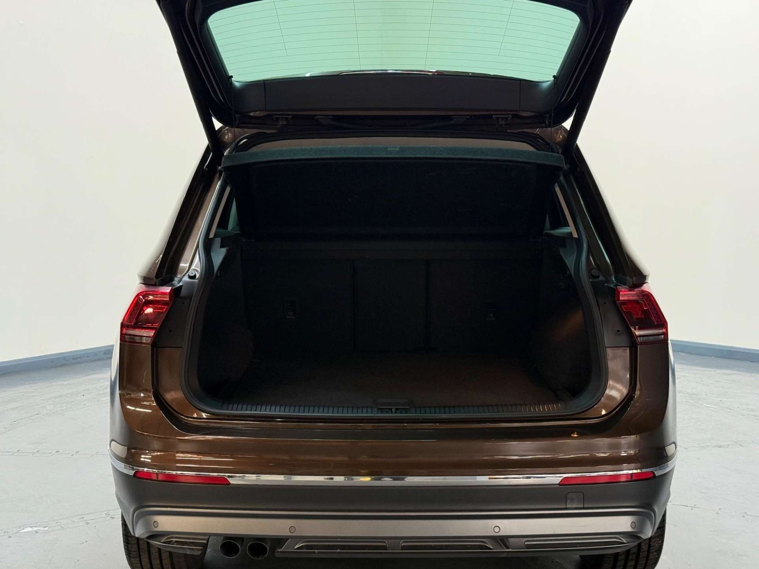 Used Volkswagen Tiguan 2017 for sale - 76363698: Photo 10