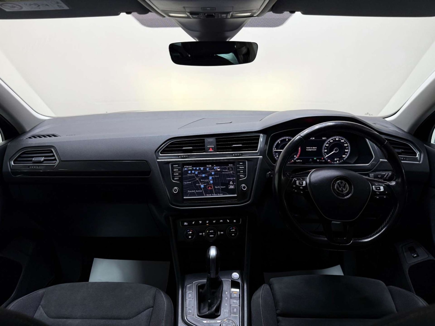 Used Volkswagen Tiguan 2017 for sale - 76363698: Photo 3