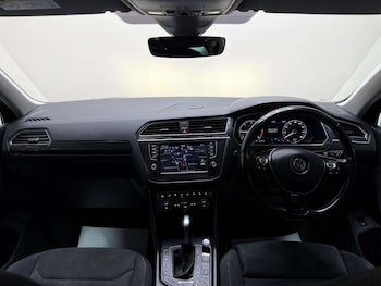 Used Volkswagen Tiguan 2017 for sale - 76363698: Photo