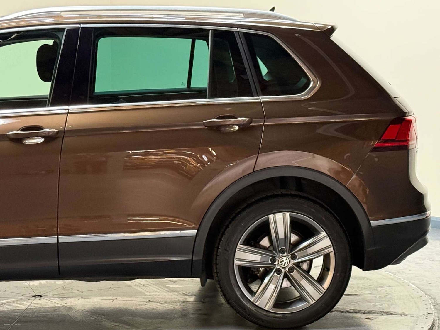 Used Volkswagen Tiguan 2017 for sale - 76363698: Photo 51