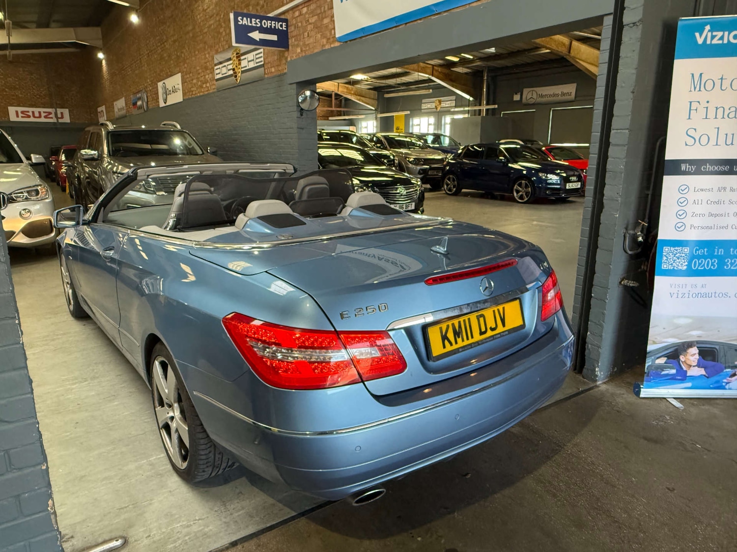 Used Mercedes-Benz E Class 2011 for sale - 77931932: Photo 5