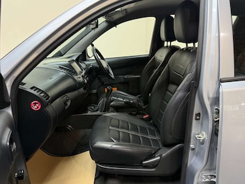 Used Mitsubishi L200 2015 for sale - 77676618: Photo