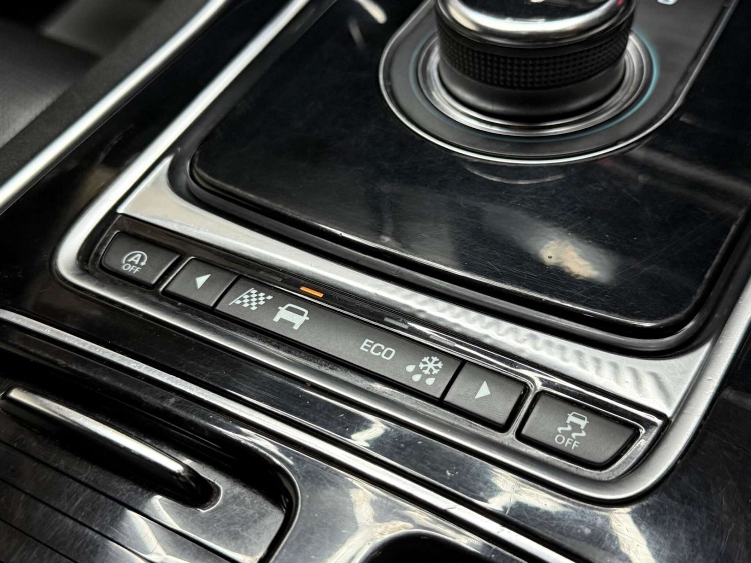 Used Jaguar XE 2018 for sale - 76181029: Photo 31