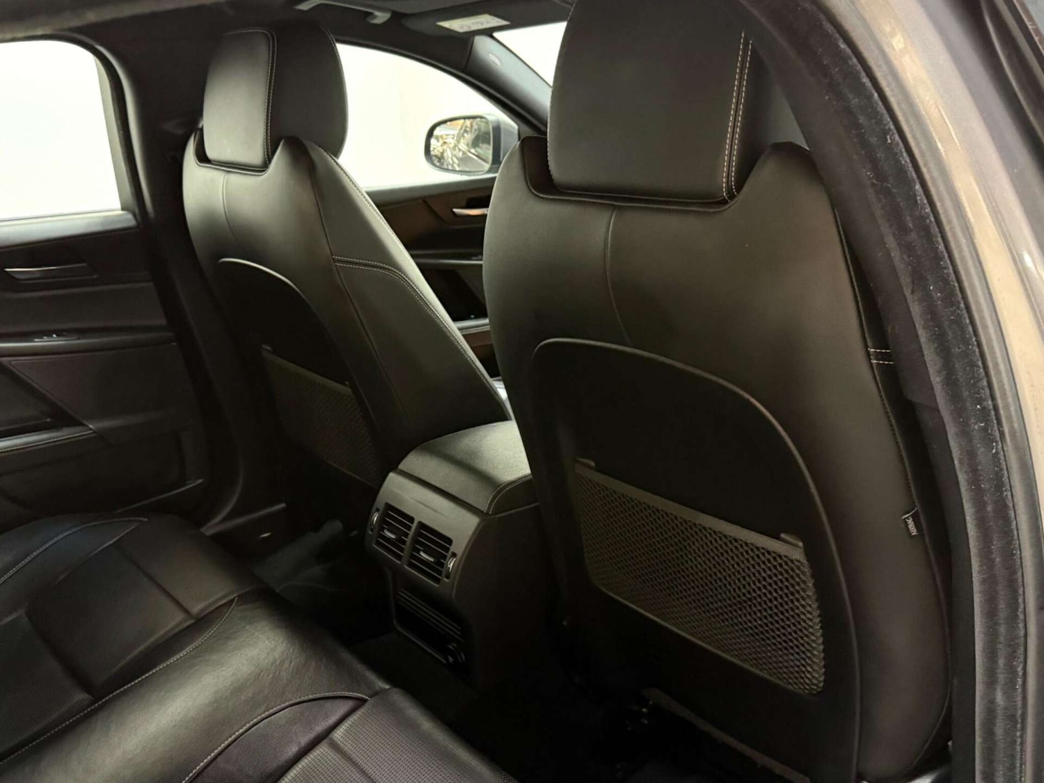 Used Jaguar XE 2018 for sale - 76181029: Photo 34