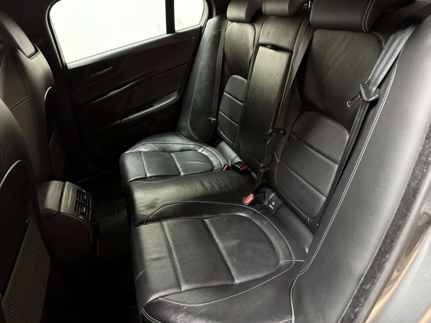 Used Jaguar XE 2018 for sale - 76181029: Photo 45