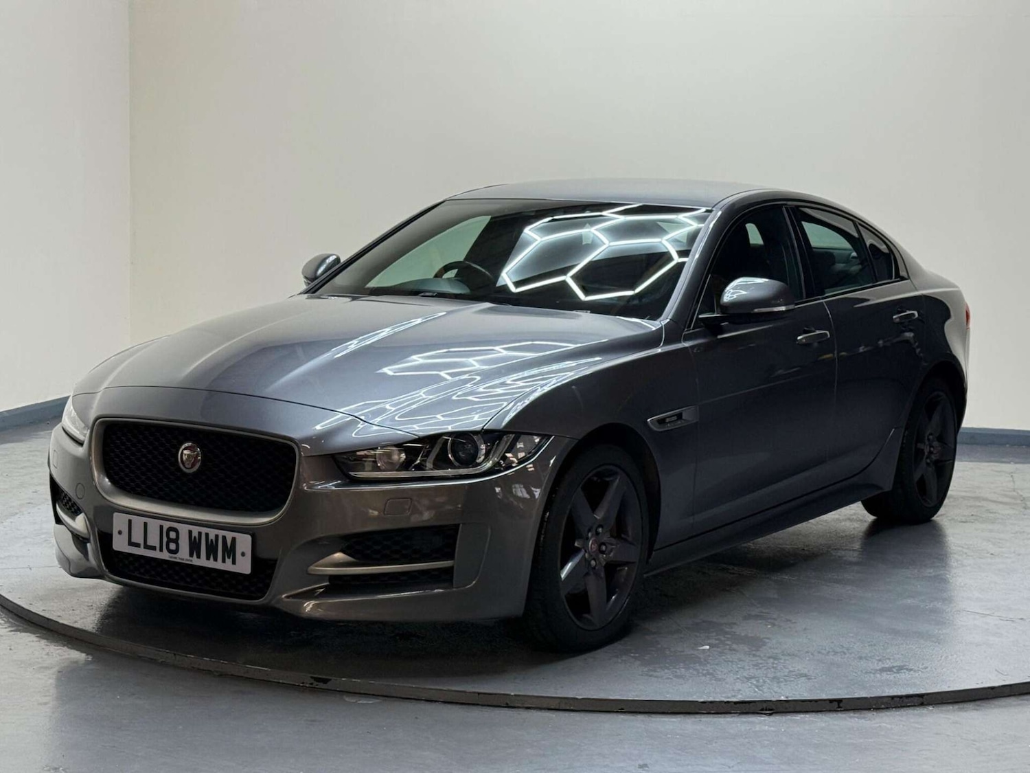 Used Jaguar XE 2018 for sale - 76181029: Photo 46