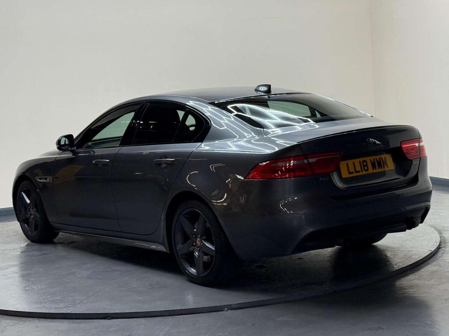 Used Jaguar XE 2018 for sale - 76181029: Photo 59