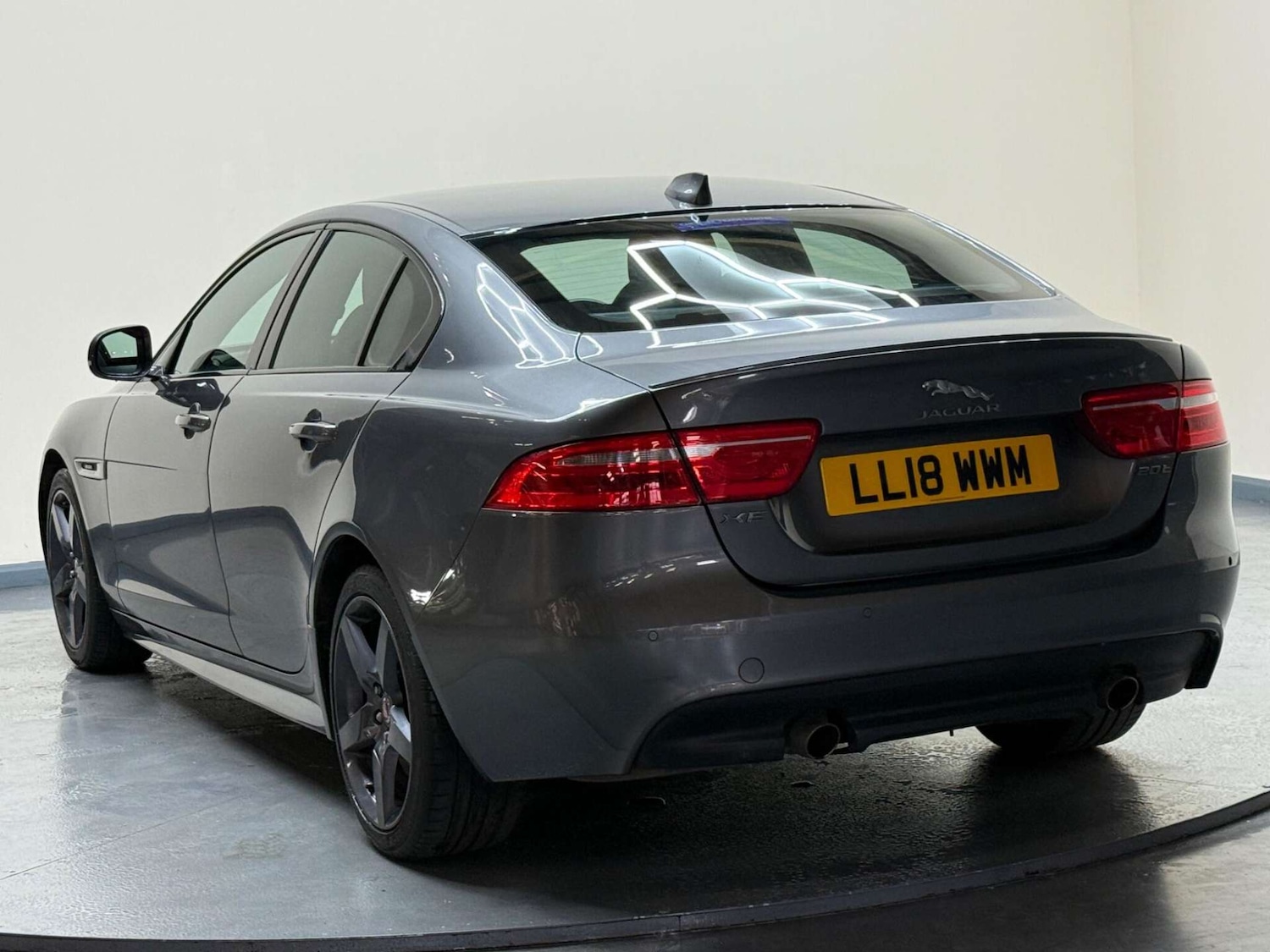 Used Jaguar XE 2018 for sale - 76181029: Photo 74