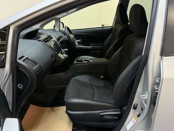 Used Toyota Prius+ 2015 for sale - 77996958: Photo