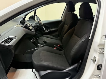 Used Peugeot 208 2014 for sale - 76478908: Photo