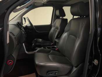 Used Nissan Navara 2011 for sale - 73318241: Photo