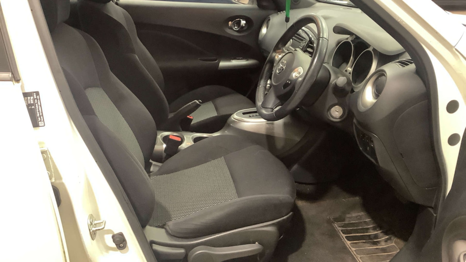 Used Nissan Juke 2017 for sale - 78122072: Photo 2